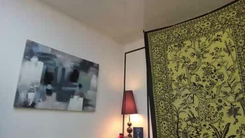 aria y orien  online show from 24, 11, 2025