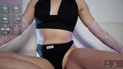 Snapshot of aria_desire chatting on 6, 6, 2026 Aria Desire online show from 6, 6, 2026