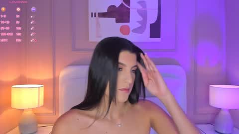 Snapshot of aria_greco chatting on 9, 7, 2026 Aria online show from 9, 7, 2026