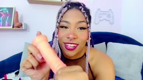 Snapshot of aria_peach_ chatting on 3, 7, 2026 ARIA PEACH online show from 3, 7, 2026