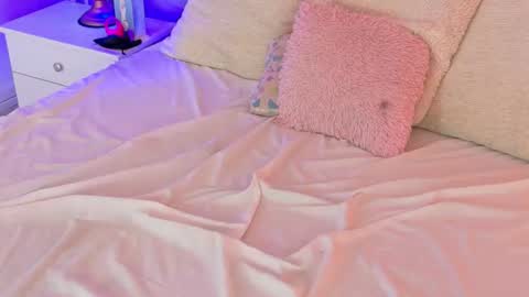 Snapshot of aria_peach_ chatting on 31, 7, 2026 ARIA PEACH online show from 31, 7, 2026