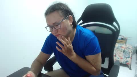 ...Ariana... online show from 4, 2, 2026