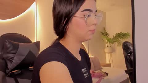 Snapshot of ariadna_boneville chatting on 19, 2, 2026 A R I A D N A online show from 19, 2, 2026