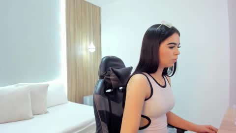 Snapshot of ariadna_boneville chatting on 20, 2, 2026 A R I A D N A online show from 20, 2, 2026