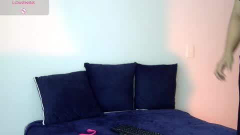 Snapshot of ariadna_grad chatting on 15, 4, 2026 A r i a d n a online show from 15, 4, 2026