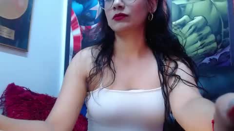 Snapshot of ariadna_wells chatting on 20, 10, 2025 A R I online show from 20, 10, 2025