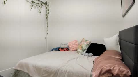 Snapshot of ariah_is_blonde chatting on 31, 5, 2026 Ariah online show from 31, 5, 2026