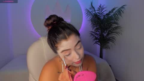 Snapshot of ariana_pierce chatting on 30, 10, 2025 Ariana online show from 30, 10, 2025