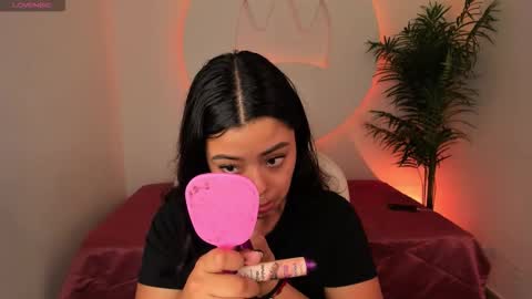 Snapshot of ariana_pierce chatting on 14, 12, 2025 Ariana online show from 14, 12, 2025