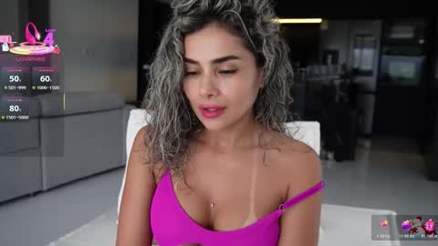 Snapshot of ariana_valdirii chatting on 2, 12, 2025 cristina online show from 2, 12, 2025