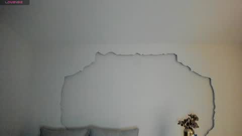 Ariana Dumont online show from 18, 6, 2026