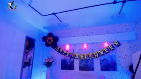 Ari  online show from 2, 11, 2025