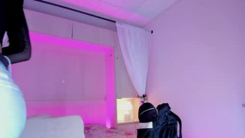 ariannavega_ online show from 15, 7, 2026