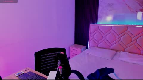 arianoova online show from 5, 12, 2025