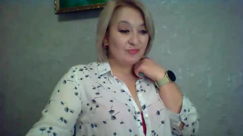 Snapshot of arielxloveresss chatting on 7, 11, 2025 ArielXLoveresss online show from 7, 11, 2025