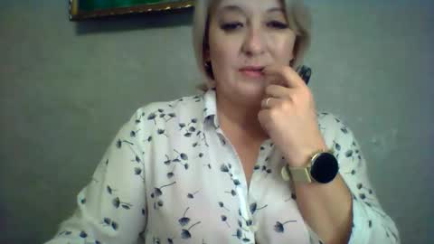 Snapshot of arielxloveresss chatting on 10, 11, 2025 ArielXLoveresss online show from 10, 11, 2025