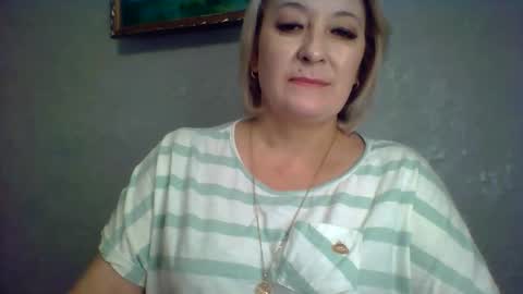 Snapshot of arielxloveresss chatting on 16, 11, 2025 ArielXLoveresss online show from 16, 11, 2025