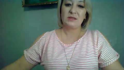 Snapshot of arielxloveresss chatting on 18, 11, 2025 ArielXLoveresss online show from 18, 11, 2025