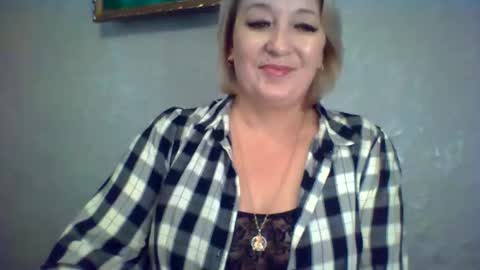 Snapshot of arielxloveresss chatting on 25, 11, 2025 ArielXLoveresss online show from 25, 11, 2025