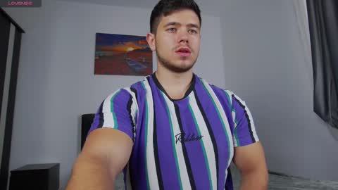 Snapshot of arilass chatting on 4, 11, 2025 A n g e l  f r o m  H e l l online show from 4, 11, 2025