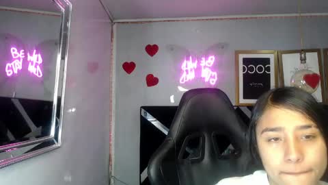 Snapshot of arimeraki_v chatting on 26, 5, 2026 Hi Stream 1000pm to 600am online show from 26, 5, 2026