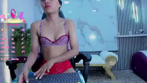 Snapshot of aristena_wow chatting on 25, 6, 2026 A R I S online show from 25, 6, 2026