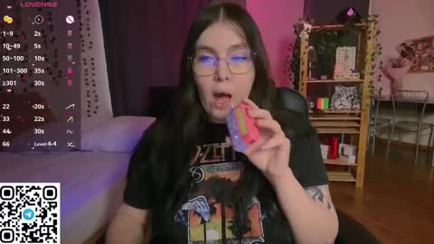 Snapshot of arizonaa_muse chatting on 15, 2, 2026 Astrid online show from 15, 2, 2026