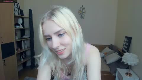 Snapshot of arlavitullo chatting on 15, 7, 2026 Emily online show from 15, 7, 2026