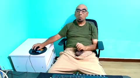 Snapshot of arnelux72 chatting on 3, 6, 2026 arnelux72 online show from 3, 6, 2026