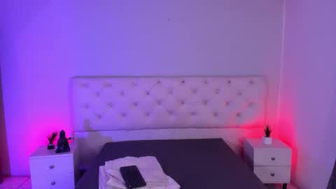 Aron cruz  online show from 27, 11, 2025