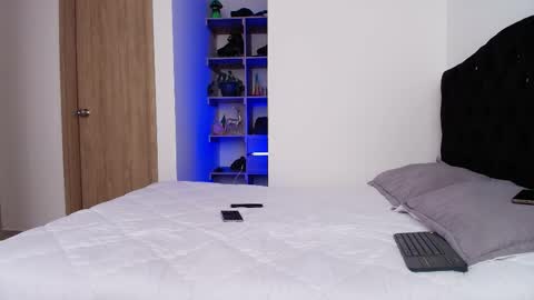 Snapshot of aron_santoro1 chatting on 20, 2, 2026 Aron Santoro online show from 20, 2, 2026