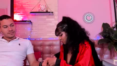 Snapshot of aronandmoli chatting on 27, 5, 2026 aronandmoli online show from 27, 5, 2026