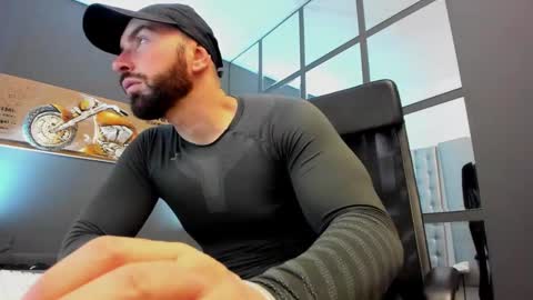 AronGrant online show from 3, 2, 2025