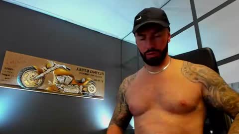 Snapshot of arongrant chatting on 18, 6, 2026 AronGrant online show from 18, 6, 2026