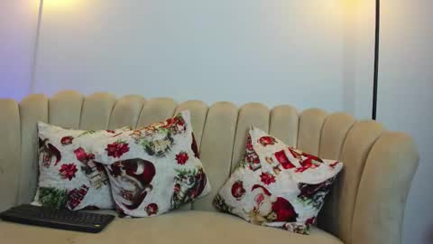   online show from 24, 11, 2025