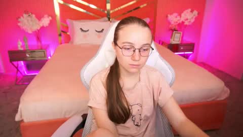 arrinawair online show from 25, 9, 2025