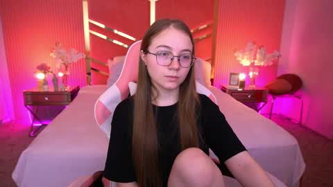 Snapshot of arrinawair chatting on 28, 4, 2026 arrinawair online show from 28, 4, 2026