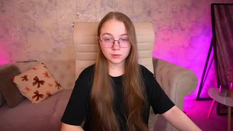Snapshot of arrinawair chatting on 4, 5, 2026 arrinawair online show from 4, 5, 2026