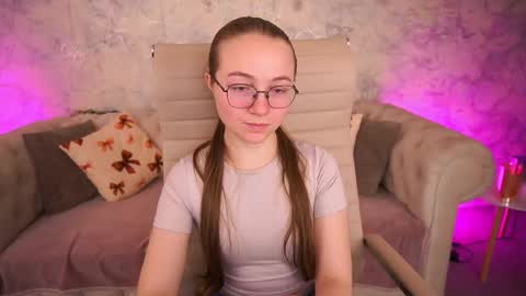 Snapshot of arrinawair chatting on 15, 5, 2026 arrinawair online show from 15, 5, 2026