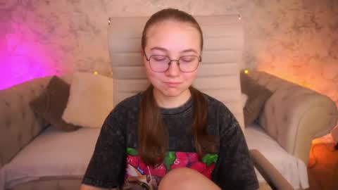 Snapshot of arrinawair chatting on 17, 6, 2026 arrinawair online show from 17, 6, 2026
