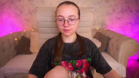 Snapshot of arrinawair chatting on 18, 6, 2026 arrinawair online show from 18, 6, 2026