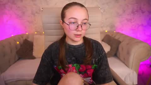 Snapshot of arrinawair chatting on 18, 6, 2026 arrinawair online show from 18, 6, 2026