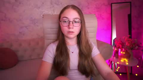 Snapshot of arrinawair chatting on 9, 7, 2026 arrinawair online show from 9, 7, 2026