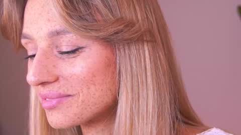 Snapshot of artease chatting on 1, 11, 2025 Arti Next Streams - online show from 1, 11, 2025