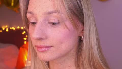 Snapshot of artease chatting on 14, 12, 2025 Arti Next Streams - online show from 14, 12, 2025