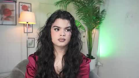 Chloe  online show from 12, 11, 2025