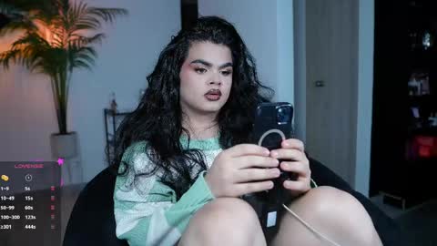 Chloe  online show from 23, 5, 2026