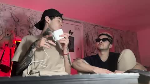   online show from 6, 2, 2025