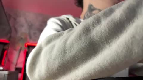   online show from 14, 2, 2025