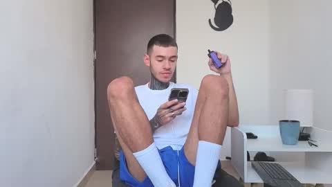   online show from 28, 11, 2025